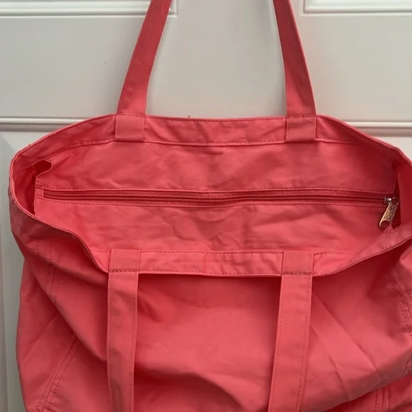 Victorias Secret Pink Zippered Tote Bag. - Picture 4 of 5